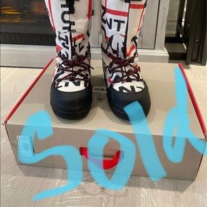 Hunter exploded logo